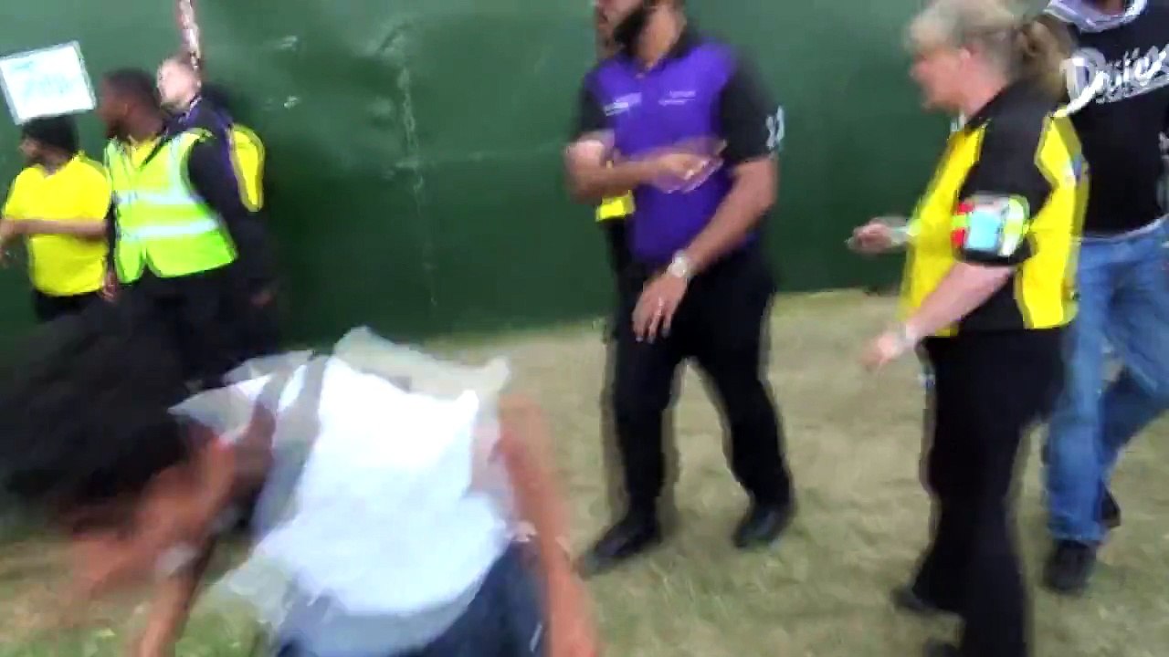 Wireless Festival Riot (Sunday) @ItzArya