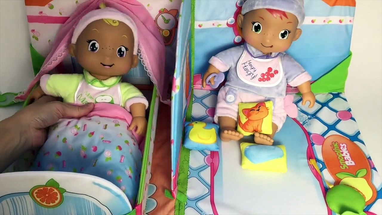 Smoothie Babies My Nursery Baby Dolls Crib & Bathroom Mi cuarto de bebé Smoothie Babies Baño y Cuna