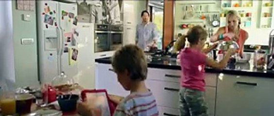 Knock Knock _ Bande annonce