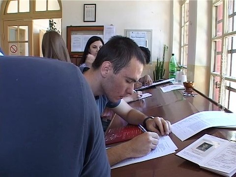 Opština Bor raspisala konkurs za studentske stipendije, 13. novembar 2015. (RTV Bor)