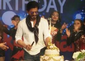 Shahrukh Khan Celebrating 50th BIRTHDAY With Cute Abram Khan