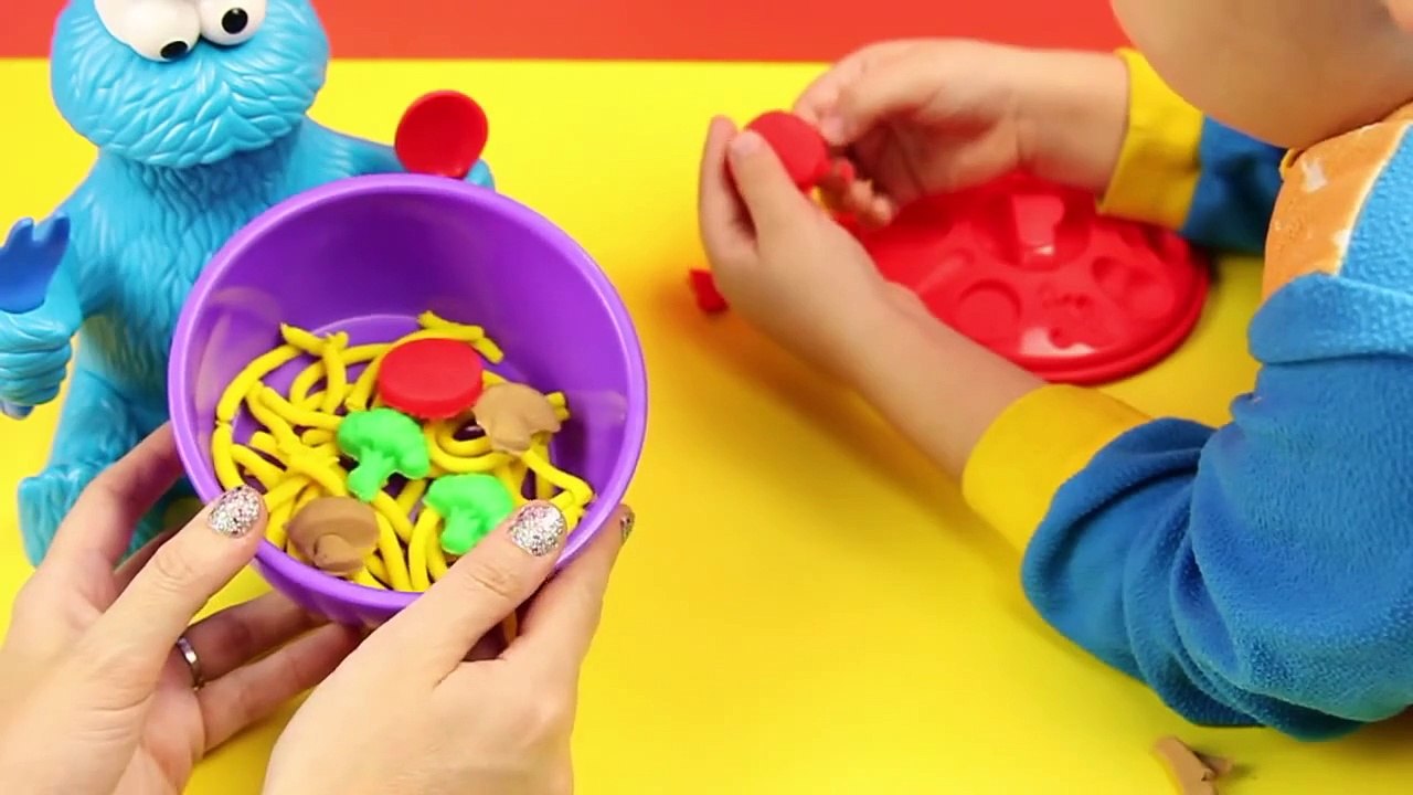 PLAY DOH Cookie Monster Eats Veggies! Learn Vegetables Sesame Street by HobbyKidsTV
