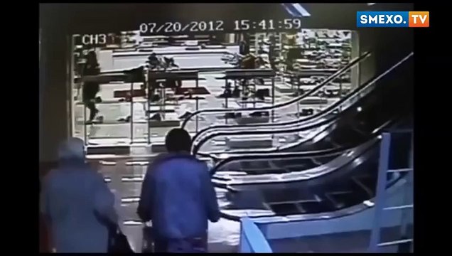 Бабули и эскалатор офигеть не встать ПРИКОЛ