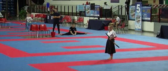 Katana demonstration of a 8 year old girl