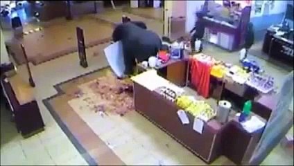(FULL Footage) CCTV Show Kenyan Soldiers Looting Westgate Mall
