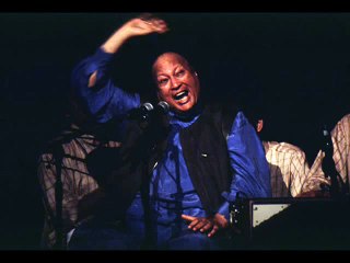 Nusrat Fateh Ali Khan REMIX - Jhoole Jhoole Lall