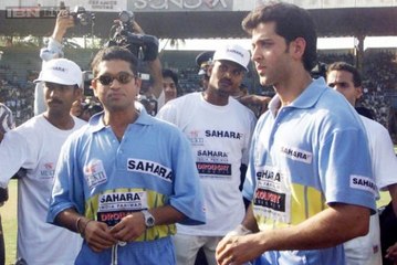 Hrithik Roshan | Playing Cricket | best fielding by Hrithik Roshan