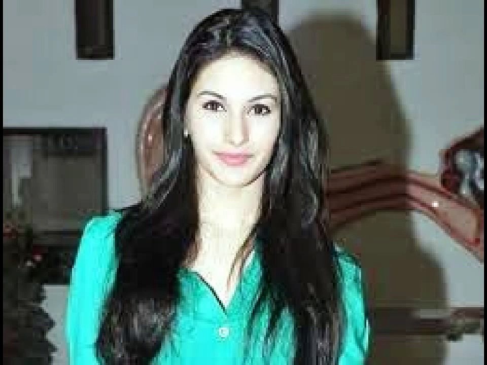Amyra's music video inspired by Katrina's by Entertainment
