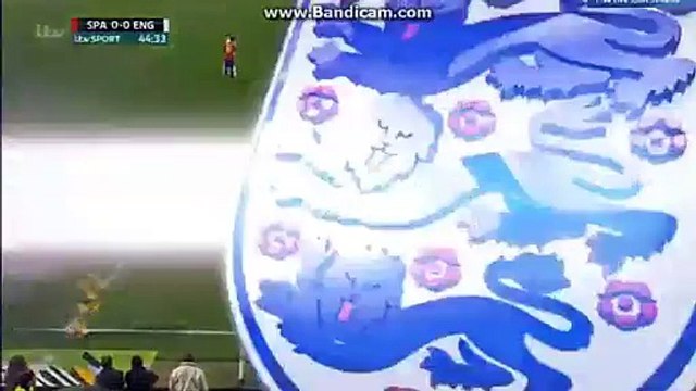 Harry Kane Fantastic Curve SHOOT CHANCE Spain 0-0 England 13.11.2015 HD