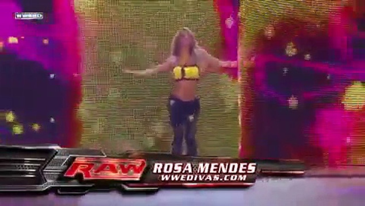 Kelly Kelly vs Gail Kim vs Beth Phoenix vs Alicia Fox vs Rosa Mendes vs Jilli