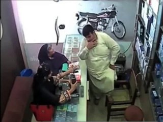 Women Steal Mobile in presence of Shopkeeper - Video Dailymotion