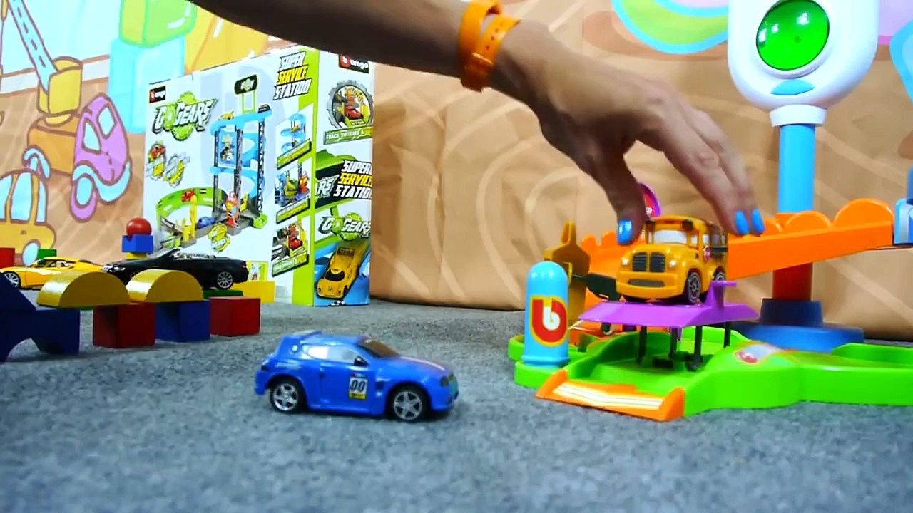 Çocuk filmi - Speedy ve Bussy araba sergisinde - BMW