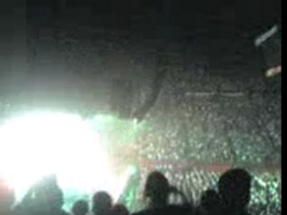 Waters bercy Another brick in the wall