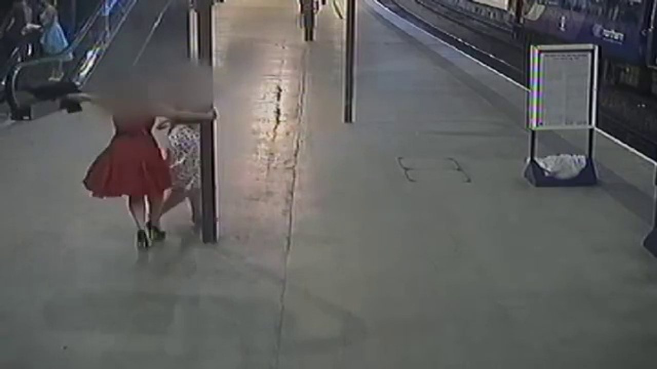 CCTV Embarrassing accidents in train stations released by Network Rail