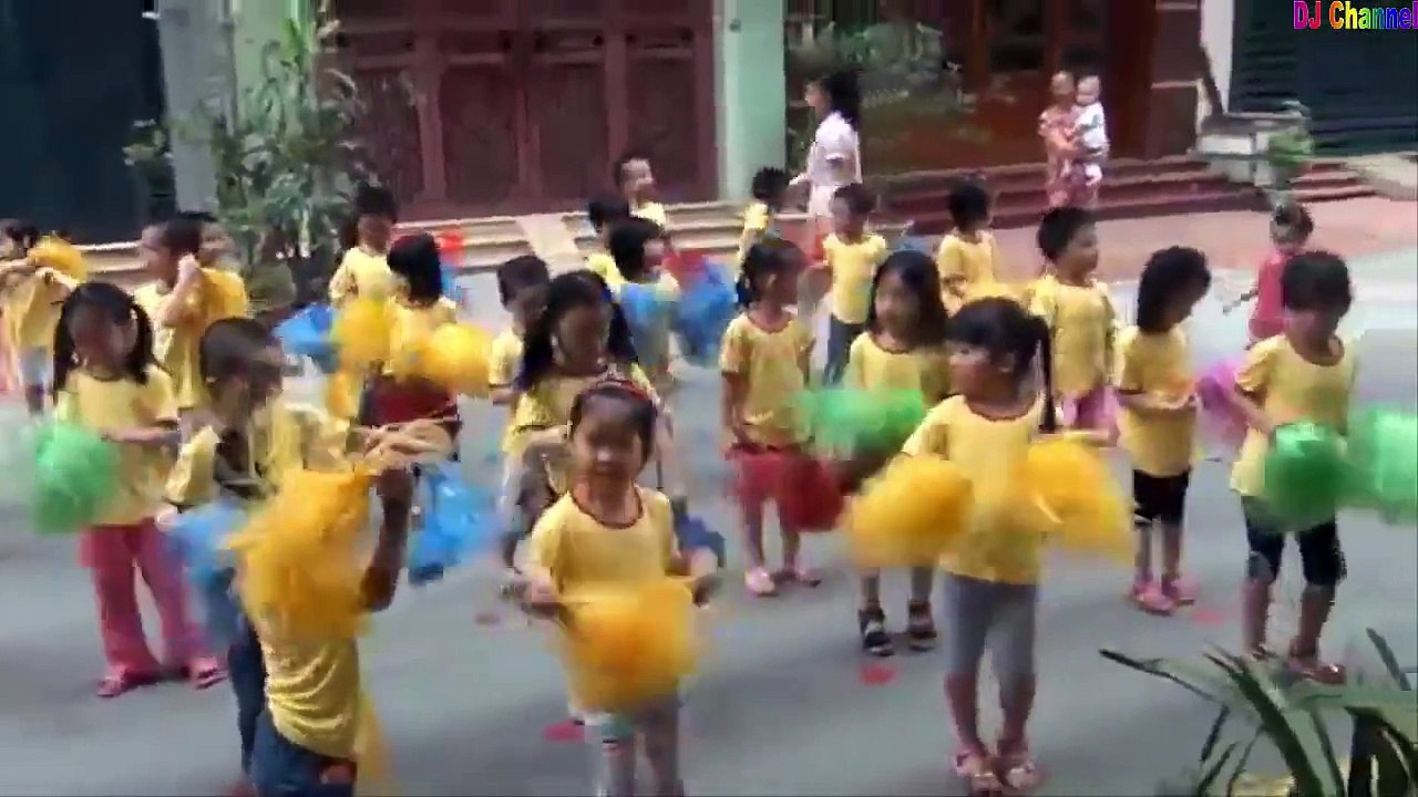 Nhạc thiếu nhi vui nhộn cho bé: Tập thể dục buổi sáng