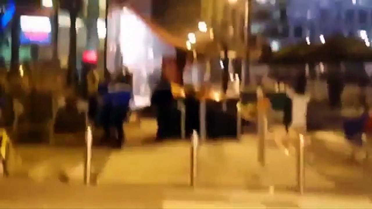 Fusillade à Paris : Attaques en série à Paris et Près du Stade de France : Plus de 100 morts!