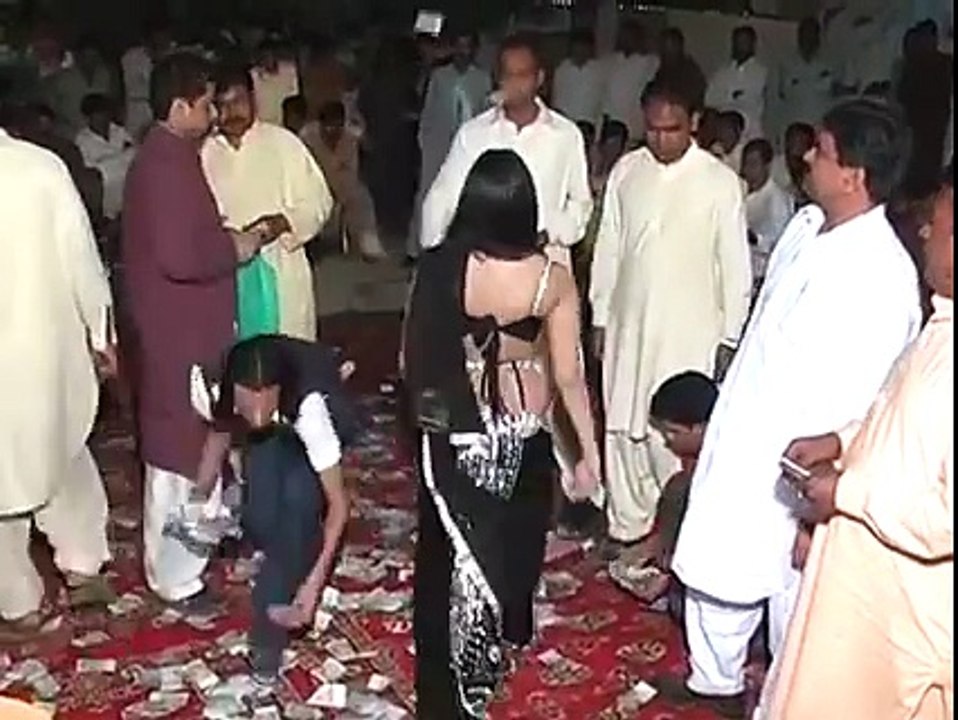 Mujra 2015