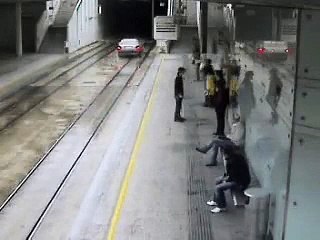 El coche en el metro