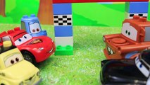 Disney Cars Duplo Lego Piston Cup Set Lightning McQueen Teaches Mater How to Race and Cras