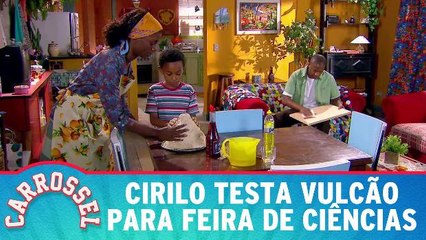 Cirilo testa vulcão para feira de ciências