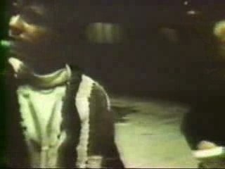 Jim morrison parle avec un prétre