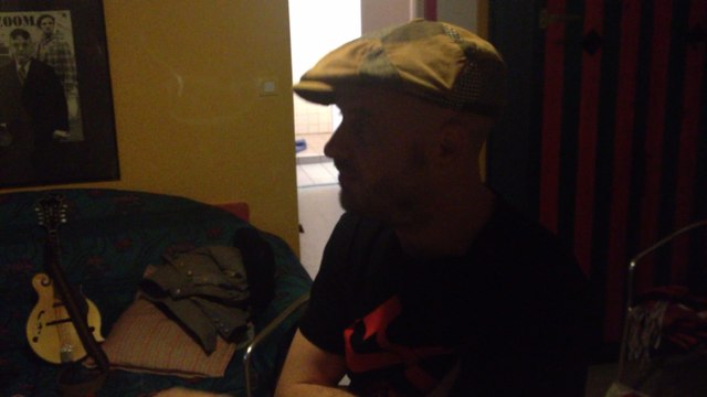 Soviet suprem apprend que les attentats ont eu lieu à Paris