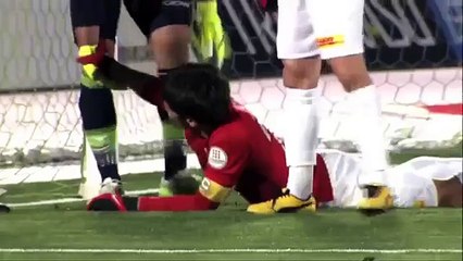 Keeper takes out 2 players with one missed punch