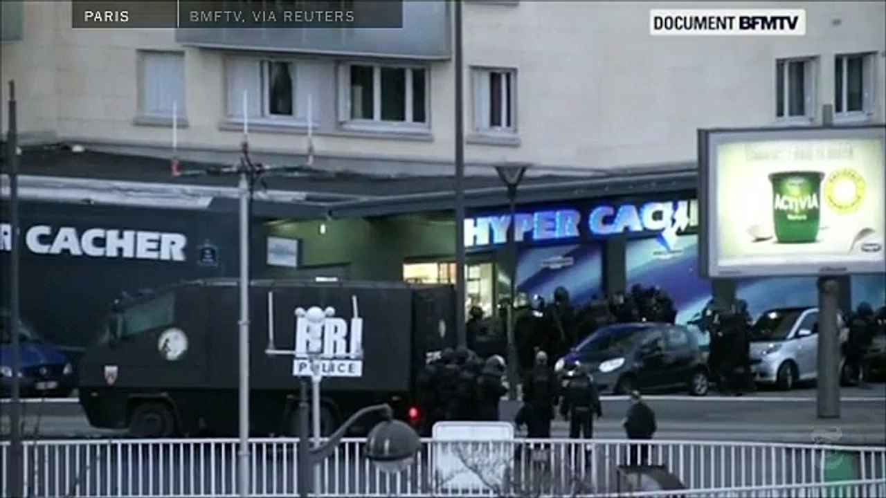 Hostages Flee Kosher Store in Paris - Video