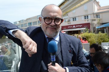 Dedicace La Seyne Méditerranéenne Le Brusc 2014 - Interview Christian Lacroix - 720p