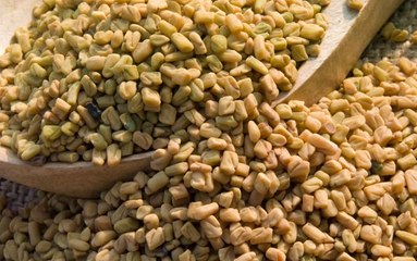 خلطات الحلبة لعلاج تساقط الشعر