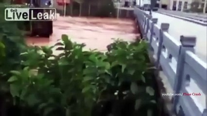 Crazy Boat Crashes Caught on Camera