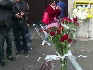A Paris, devant le Bataclan ou rue de Charonne, l'horreur et les yeux rougis