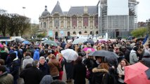 Rassemblement à Lille en hommage aux victimes des attentats de Paris