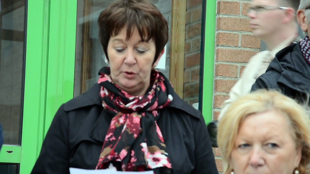 Sains-en-Gohelle : rassemblement à la mairie suite aux attentats du 13 novembre à Paris