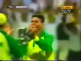 Abdul Razzaq Brilliant last over vs Sri Lanka and won the match!