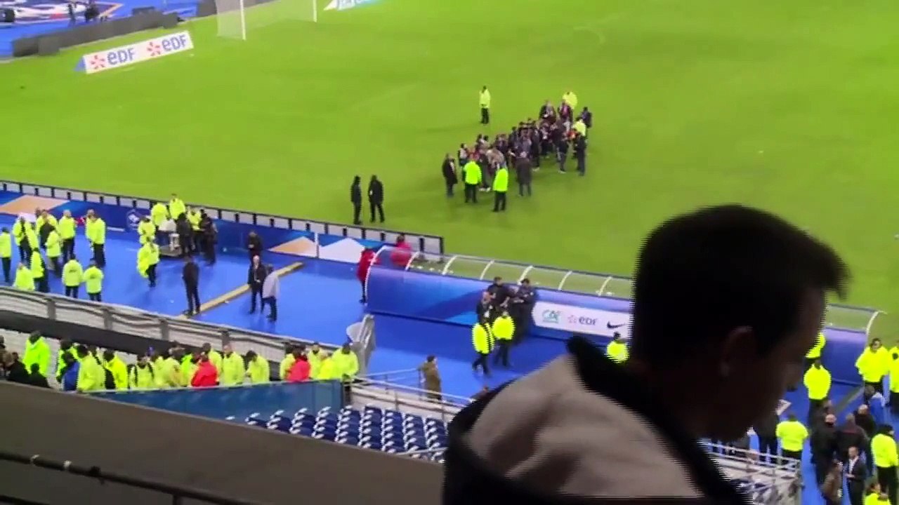 Explosions heard outside Stade de France