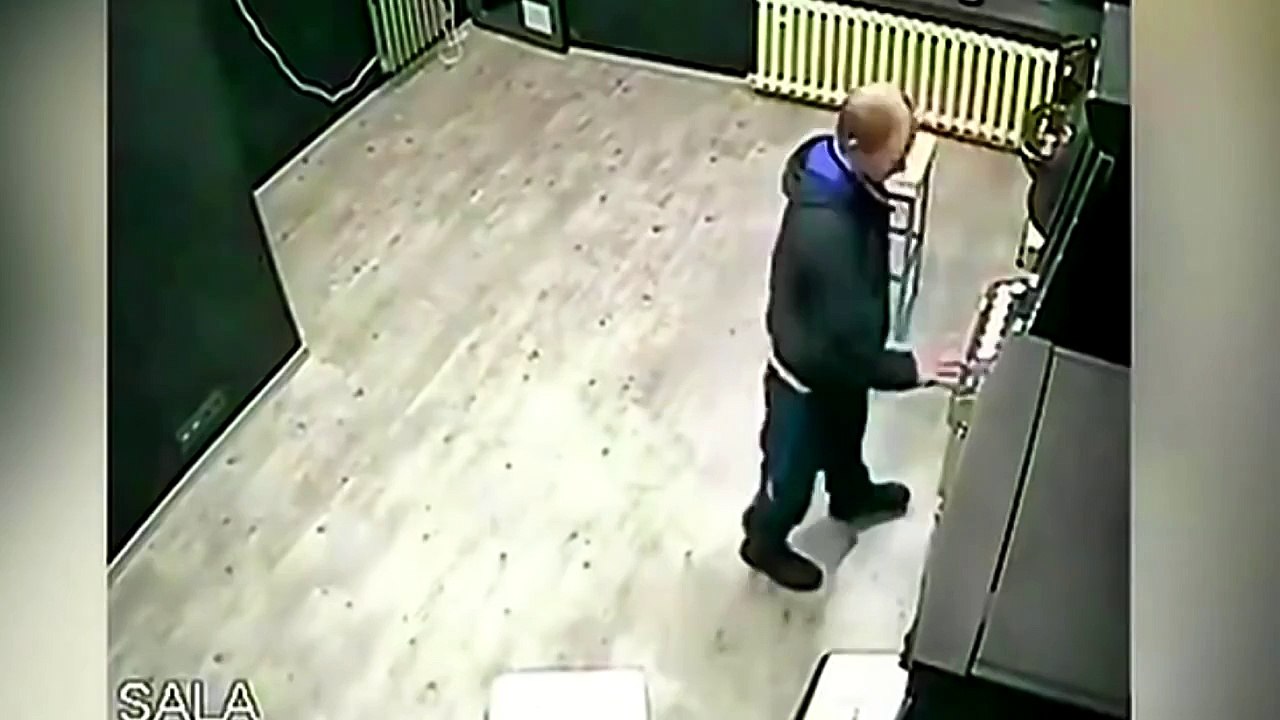 RAW: CCTV Catches Moment Disgusting Gambler Poops on Floor of Slot Machine Arcade