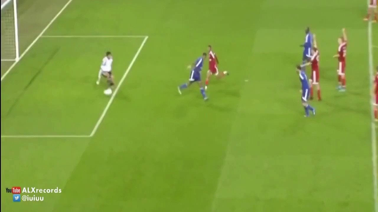 Ronaldinho Fantastic No Look Pass   David Beckham Team vs Zinedine Zidane Team 1 0 Charity 2015