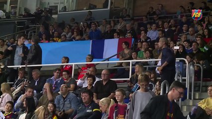 FC Barcelona's minute's silence in memory of the victims of the Paris attacks