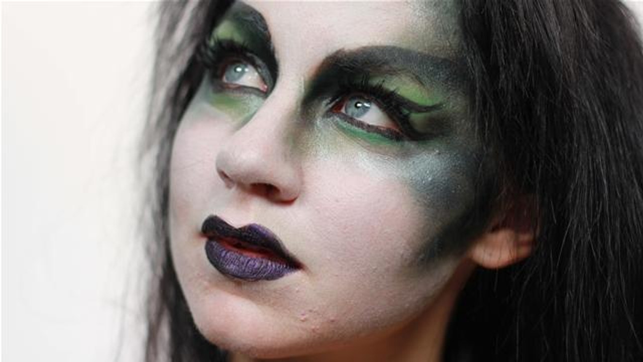 How to do a witch look