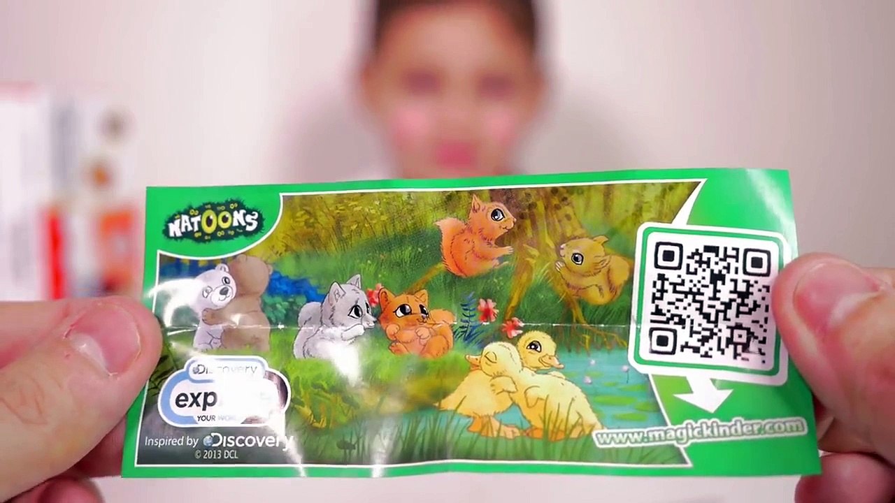 [OEUF] Maxi Kinder Surprise de Noël et 9 Kinder Surprise Natoons Unboxing Kinder Surprise