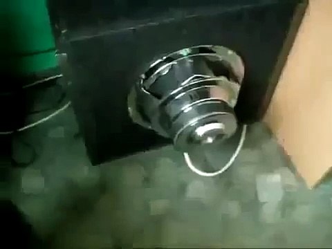 Установил дома новую саунд систему