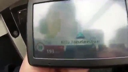 180 км⁄ч в центре города
