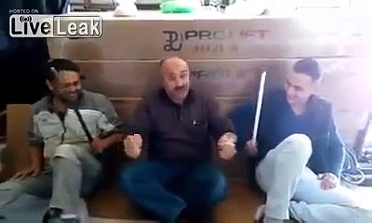 LiveLeak Lets Play a Game