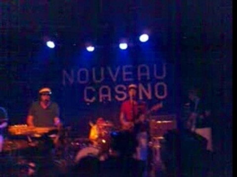 Housse de racket @ Nouveau casino