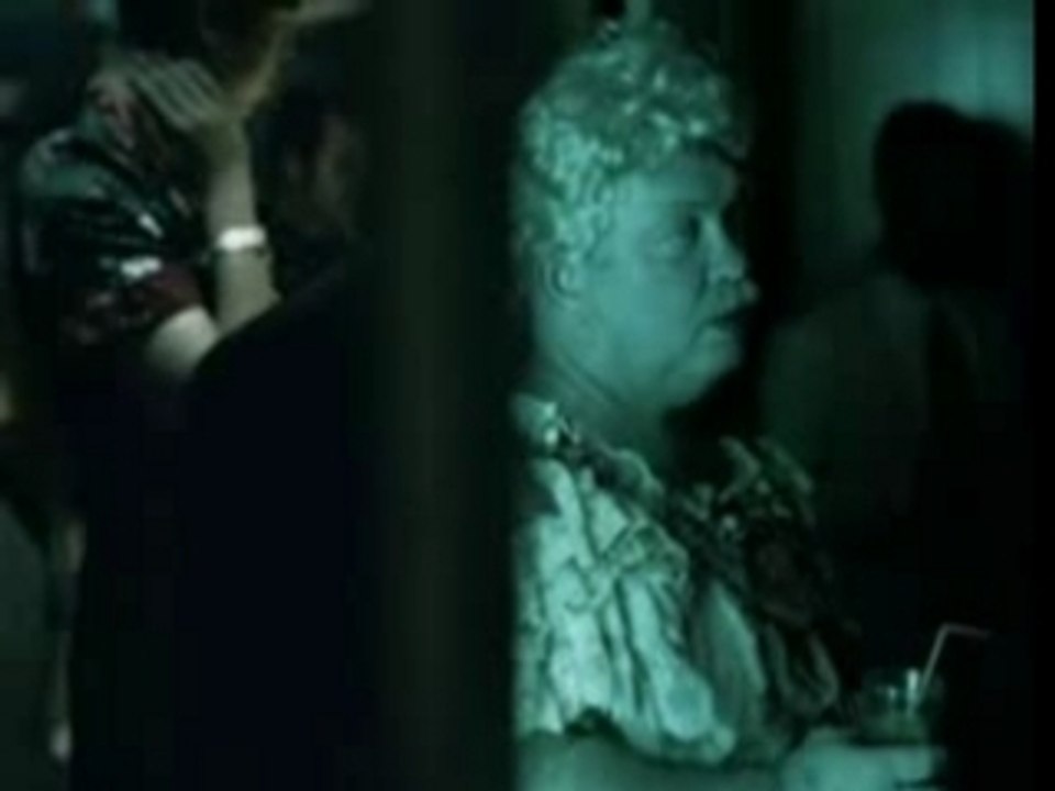 Robbie Williams - She's Madonna