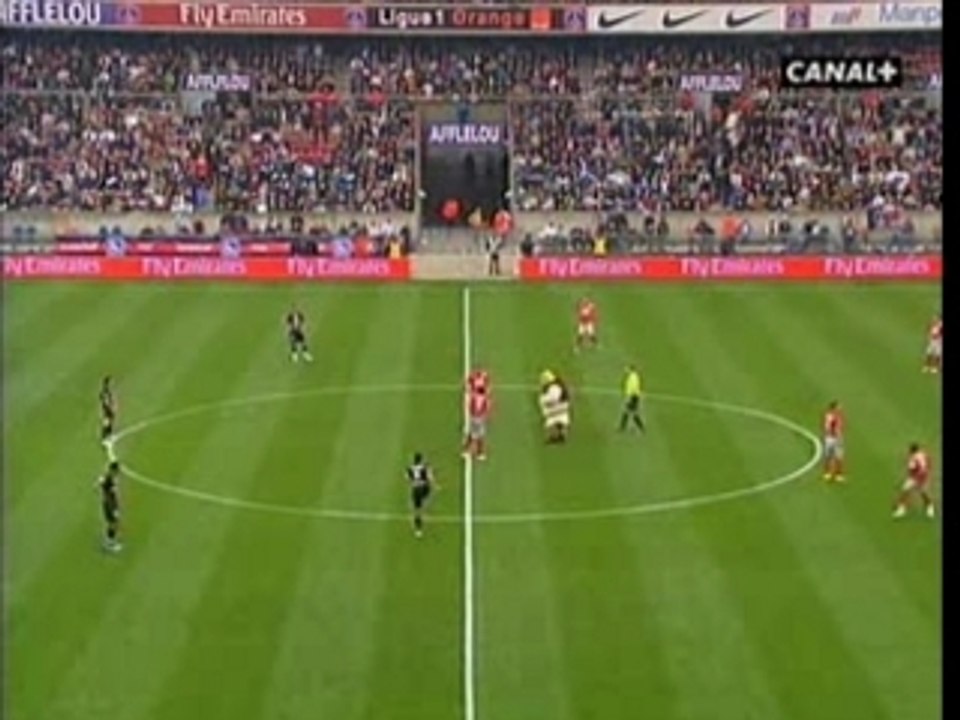 Coup d'envoi PSG-Lyon Shrek