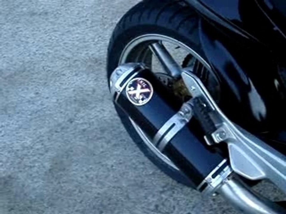 Honda 600 CBF et son pot IXIL court