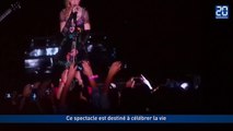 Madonna rend hommage aux victimes des attentats de Paris (VOSTFR)