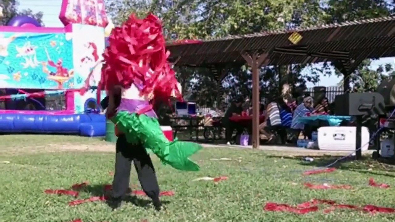 Gamins VS Pinatas! Compilation de Fails bien marrant